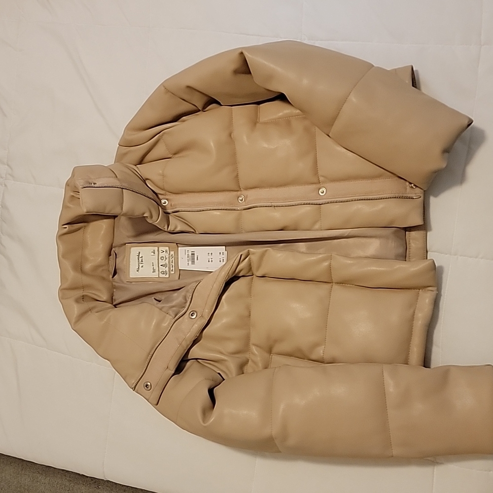 Abercrombie Vegan Leather Mini Puffer Beige NWT